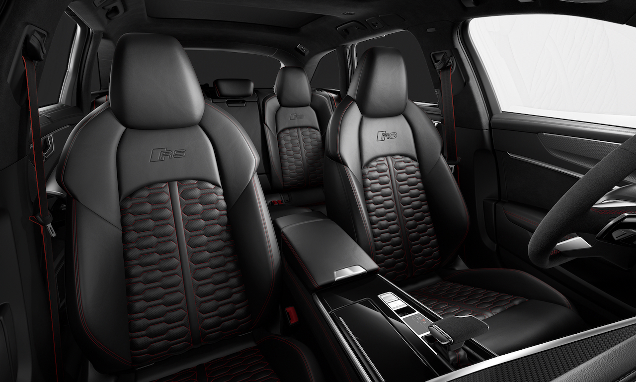 AUDI RS6 AVANT PERFORMANCE | NOVÉ AUTO SKLADEM | super sportovní kombi | V8 biturbo 630 koní | šedá Nardo s černou kůží | maximální výbava | VIP sleva | nové české auto ihned k předání | nákup online | AUTOiBUY.com
